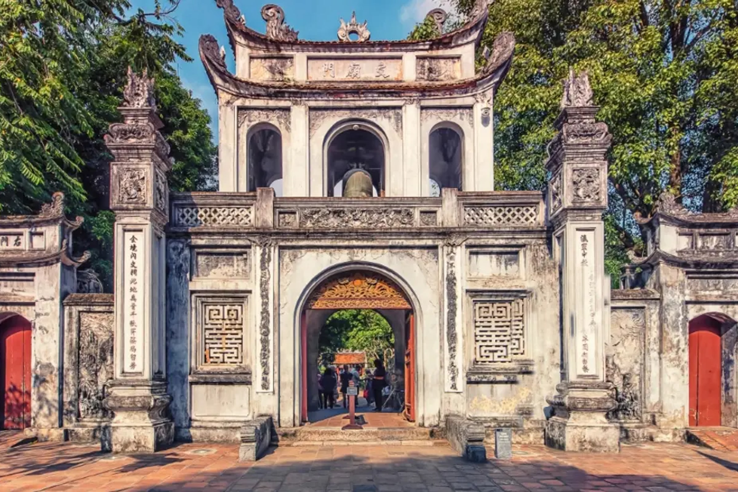 Small Group Half-day Tour at Hanoi City with Temple and Mausoleum